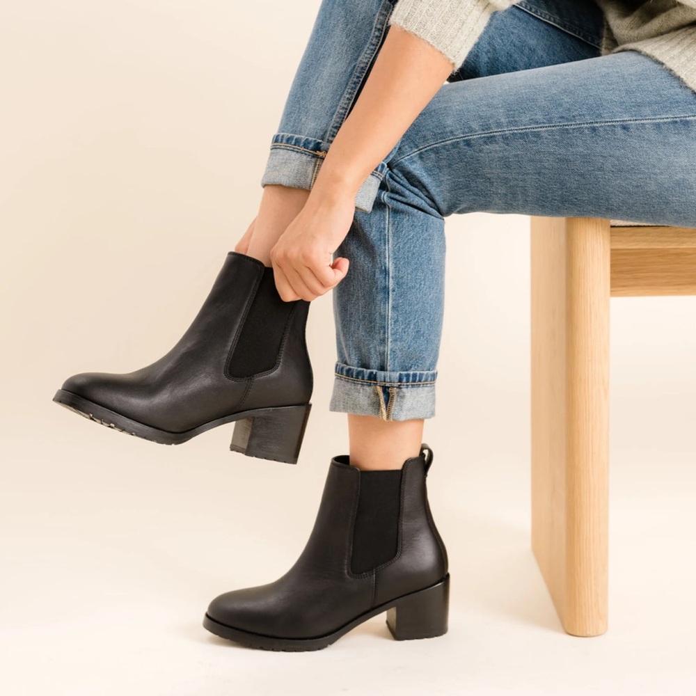Nisolo Ana Go-To Heeled Chelsea Boot